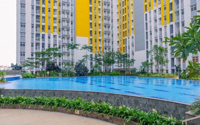Modern 2BR Apartment for 4 Pax at Springlake Summarecon