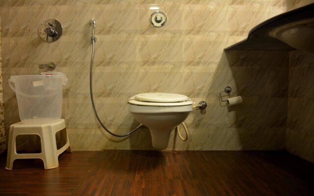 OYO 22528 Hotel Travel Inn