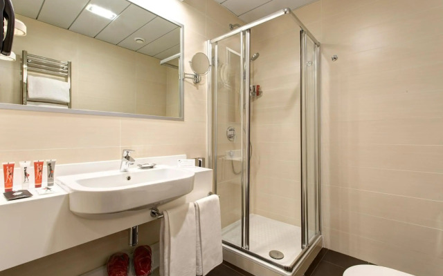 iQ Hotel Roma