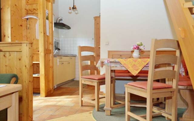 Evening sun Modern Retreat