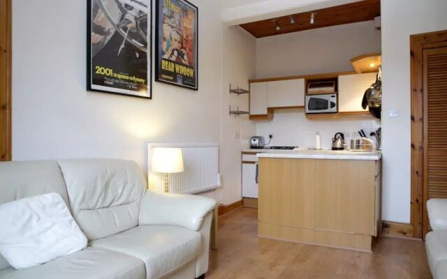 1 Bedroom Apartment Near Royal Mile