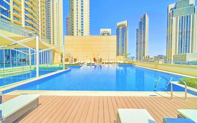 Luxury Dubai Creek Harbour Waterfront Apartment