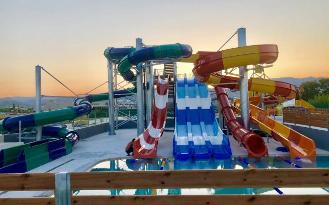 Selini Suites & Waterpark