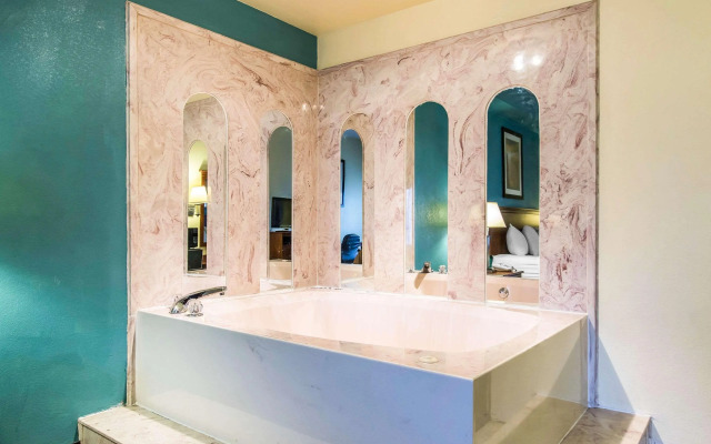 Quality Inn & Suites Memphis East