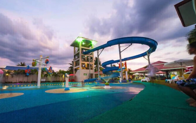 CML Beach Resort & Water Park