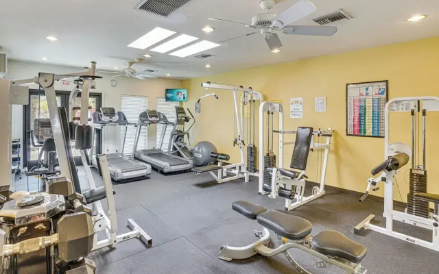 Pool & Hot Tub Access! Catalina Foothills Condo