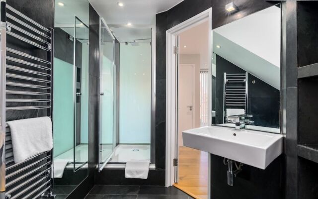 Modern 2br Home in Trendy Dalston W Balcony by Guestready