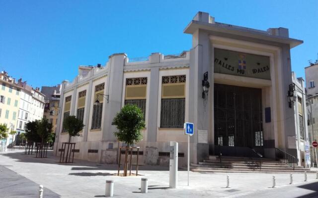 Studio Toulon les Halles