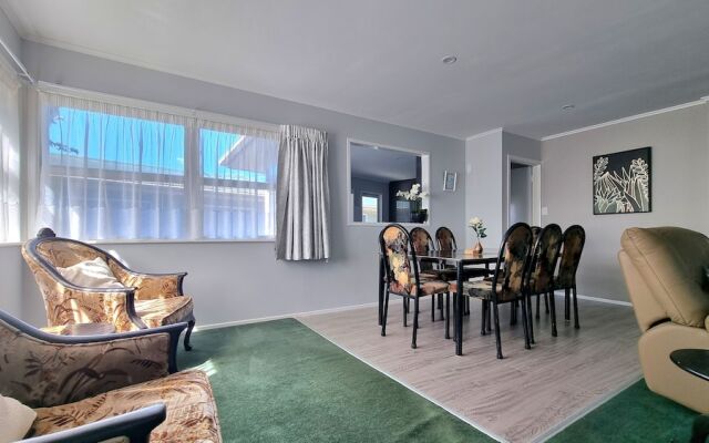 Wonderful Renovated 4BR House - Netflix