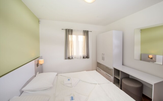 Plavo Nebo Oleander Apartments