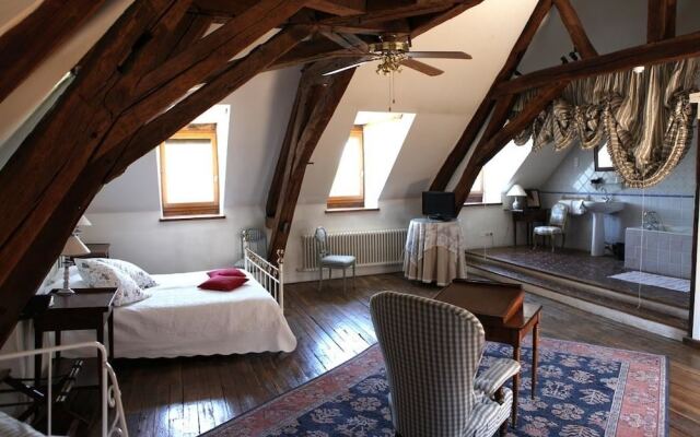 La Lucarne Aux Chouettes