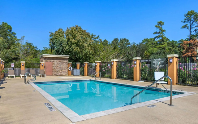 Comfort Suites Old Town Spring