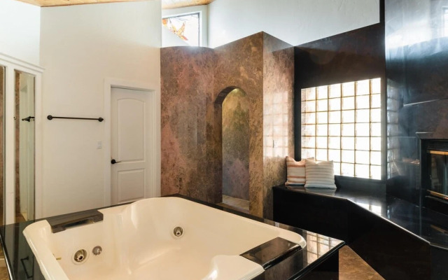 Scottsdale Cottonwoods Resort & Suites