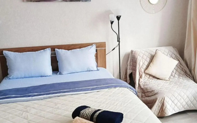 Апартаменты на проспекте Защитников Москвы, 7 к2