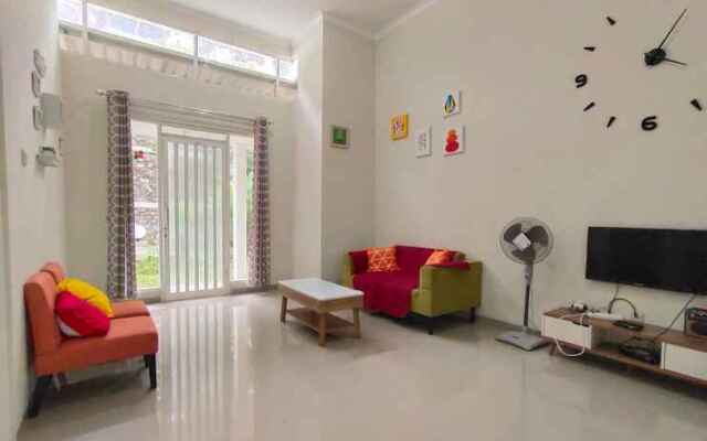 Villa Emerald B9 by N2K