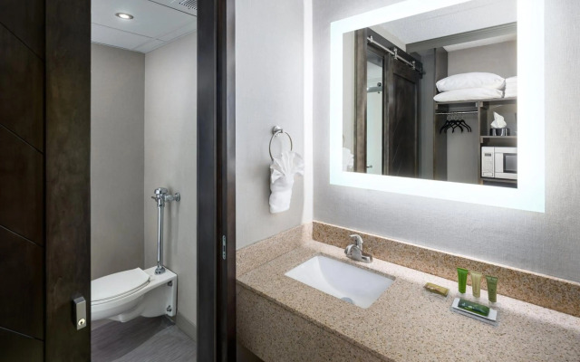 Bismarck Hotel and Conference Center