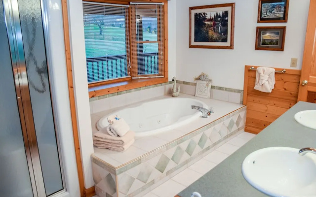 MAKING MEMORIES - 3 Br Cabin
