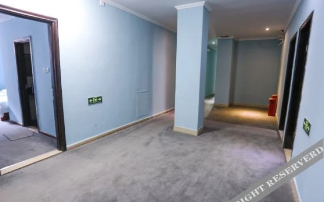 Qunyi Business Hotel