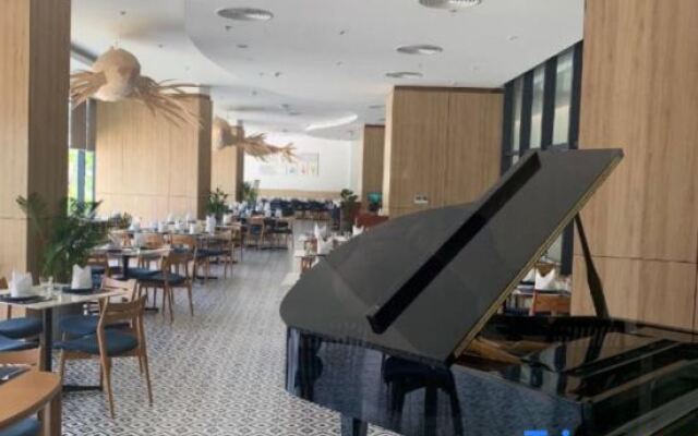 The Sea View Cam Ranh Beach Apartment