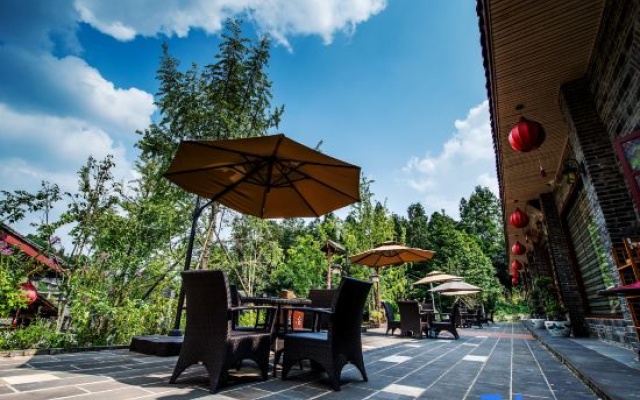 Xikang Wangshi Hotel – Outside – Ya'an