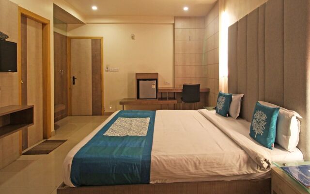 OYO 5047 Hotel President