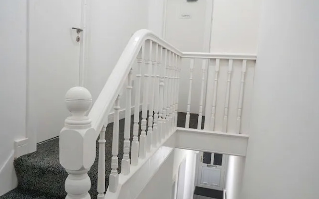 4 Bedrooms-4 Bathrooms House