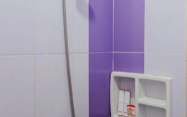 Oyo 965 Gading Guesthouse
