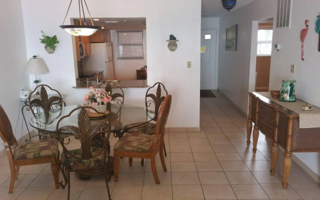 Seabreeze Condominiums