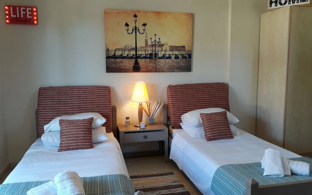 Pierhouse Hotel in Gouvia