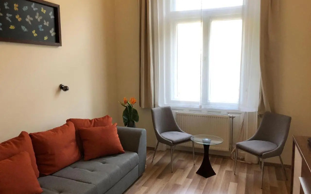 Frank & Fang Apartments