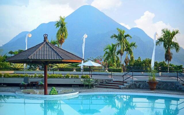 Grand Whiz Hotel Trawas