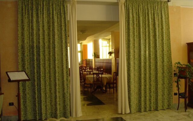 Club Malaspina Hotel