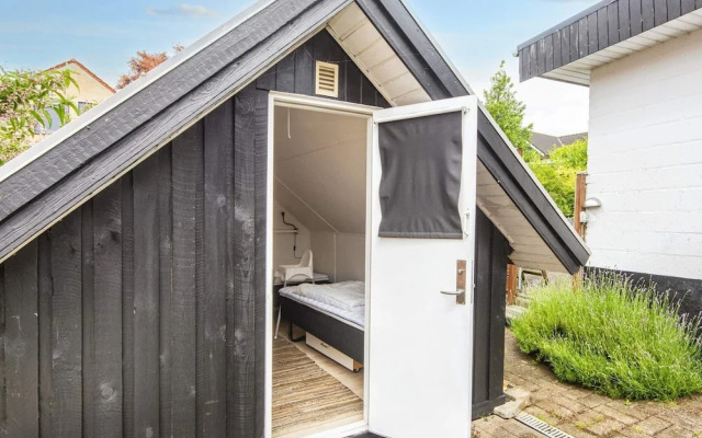 6 Person Holiday Home in Hejls