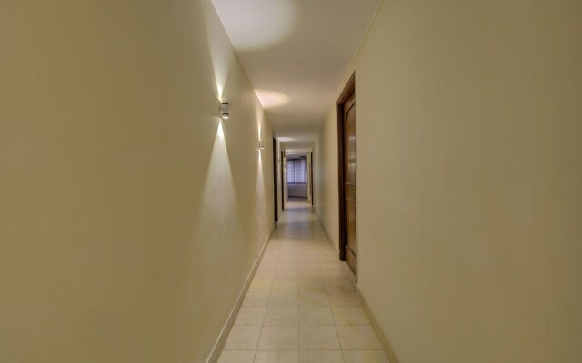Capital O 1864 Hotel Yuvraj