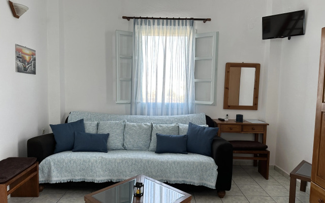 Paradisos Oia