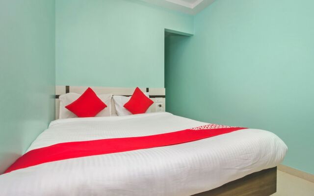 OYO 22918 Hotel Sadanand Mourya Lodging And Boarding