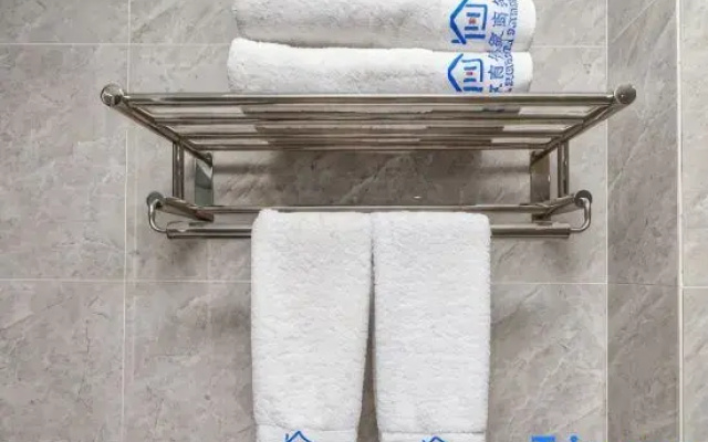 Mengzhou Huiyijia Business Hotel