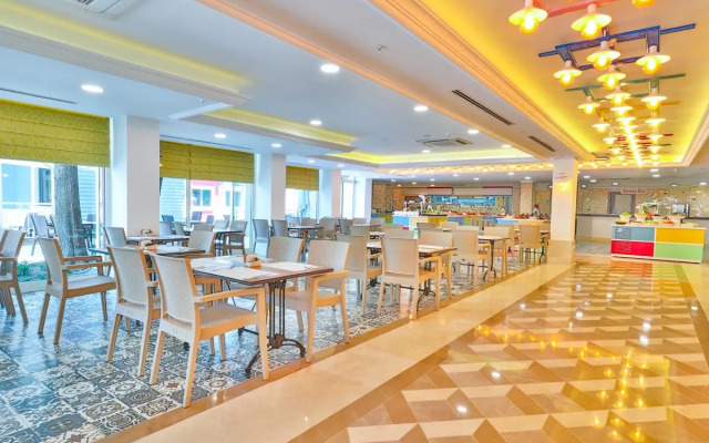 Crystal Club World of Colours - All inclusive