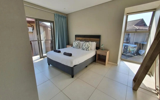 Zimbali Wedge - Unit 11