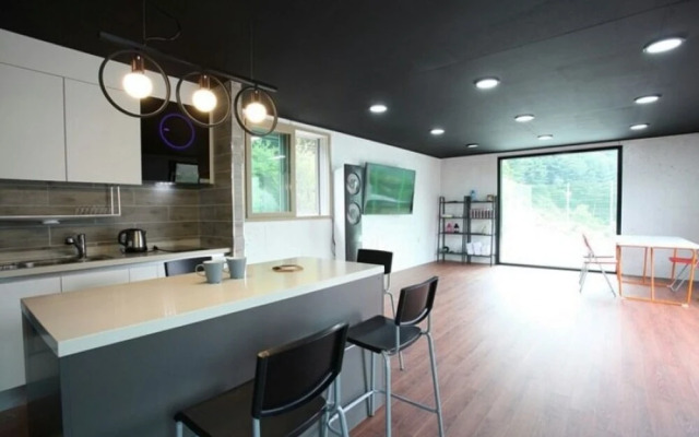 Gapyeong Gangsibong Mirinae Pension