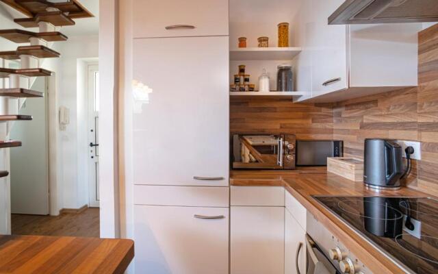 Stylish 2 Room Maisonette Hannover