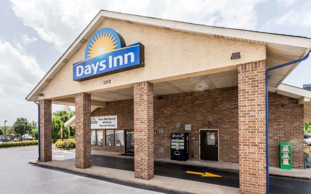 Days Inn by Wyndham Nashville North/Opryland Area