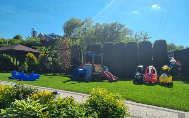 Willa Irys z basenem