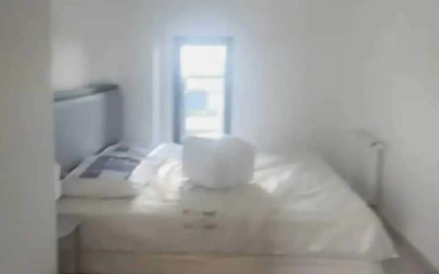 Elegant Appt - 3bdr/8p - Near Paris & La Defense