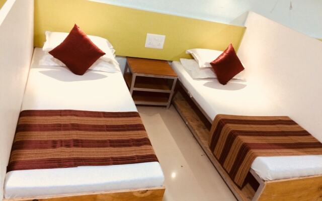 Hotel Shubham Vile Parle
