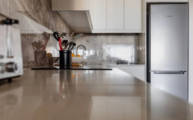 Sea-facing Apartment at Adelphi Galleria