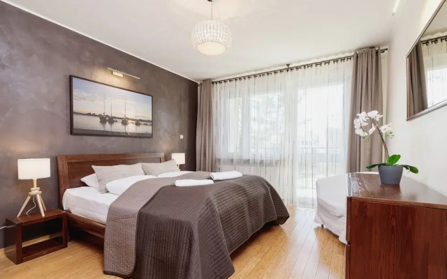 Apartment Obopolna Krakow by Renters