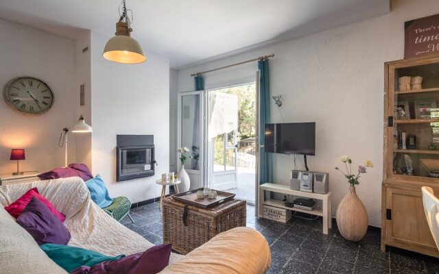 Luring Villa in Pouzols-Minervois with Pool