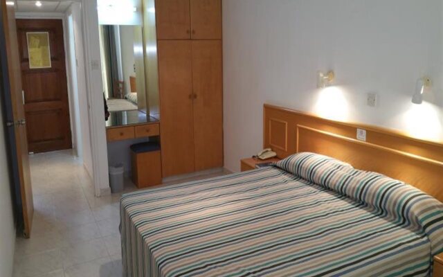 Corallia Beach Hotel Apartments