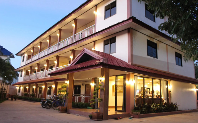 nanbaankhun hotel
